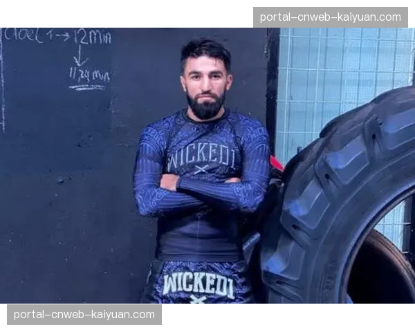 专家复盘:马拉特·格里戈里安卫冕失败,踢拳规则下的战术失误分析 专家复盘:马拉特·格里戈里安卫冕失败,踢拳规则下的战术失误分析